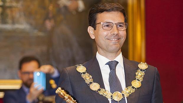 El PSOE, Vox y Adelante Granada acercan posturas para sacar a PP y Cs del gobierno municipal