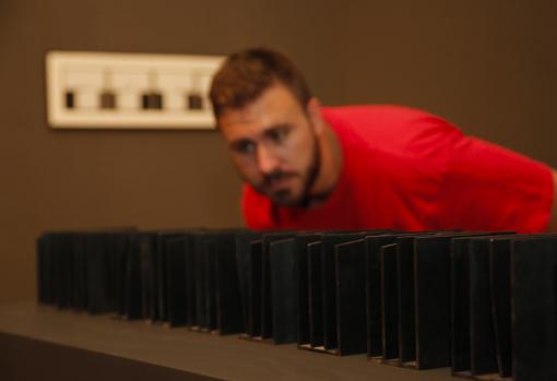 Obra de Elena Asins en la exposición en la Sala Vimcorsa de Córdoba