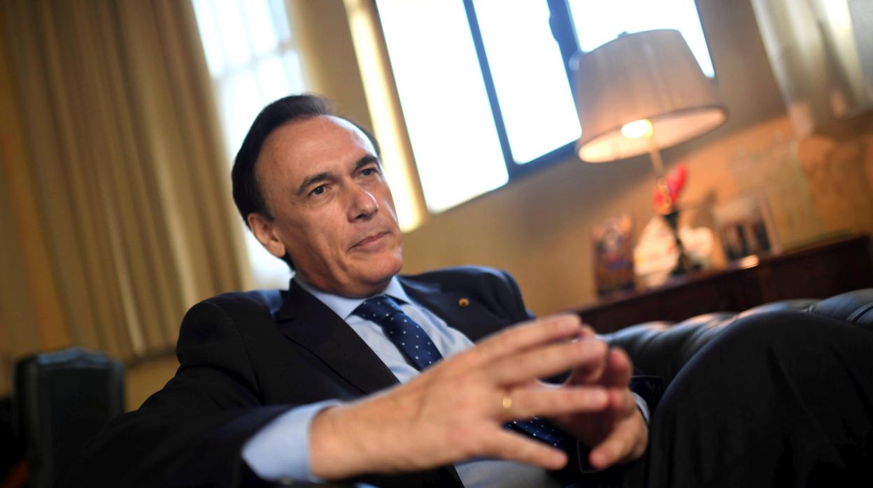 José Carlos Gómez Villamandos, durante la entrevista con Efe