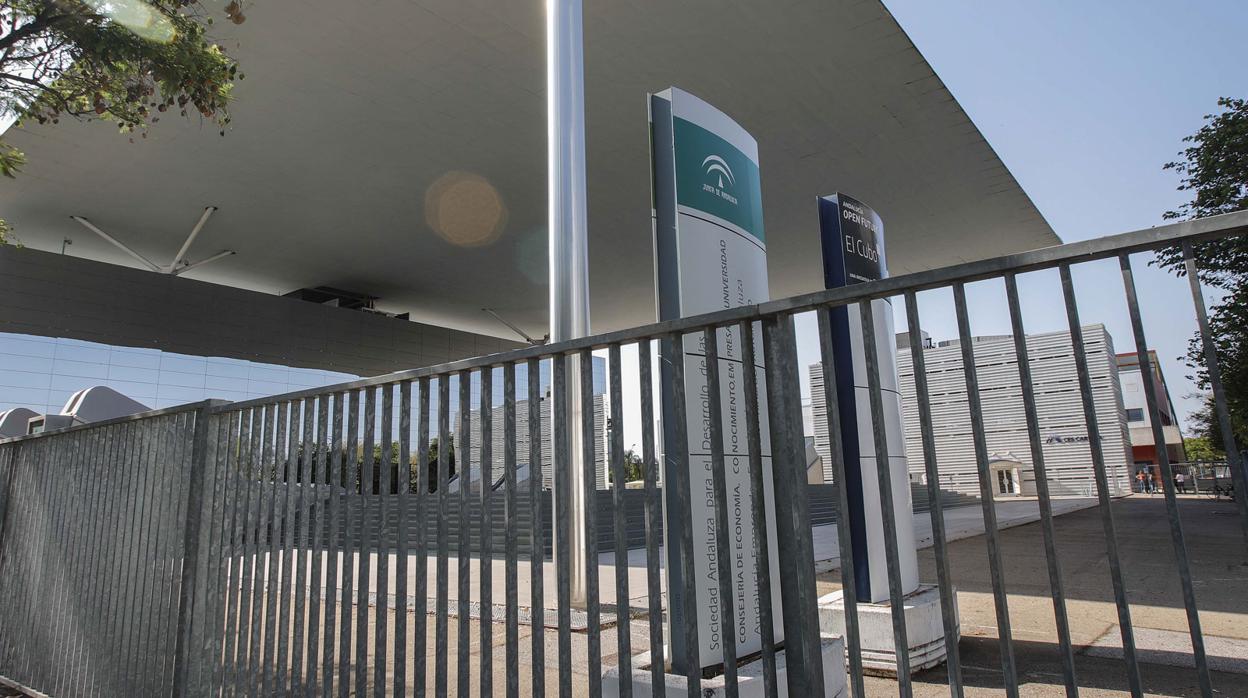 La sede de Sandetel en la isla de la Cartuja de Sevilla