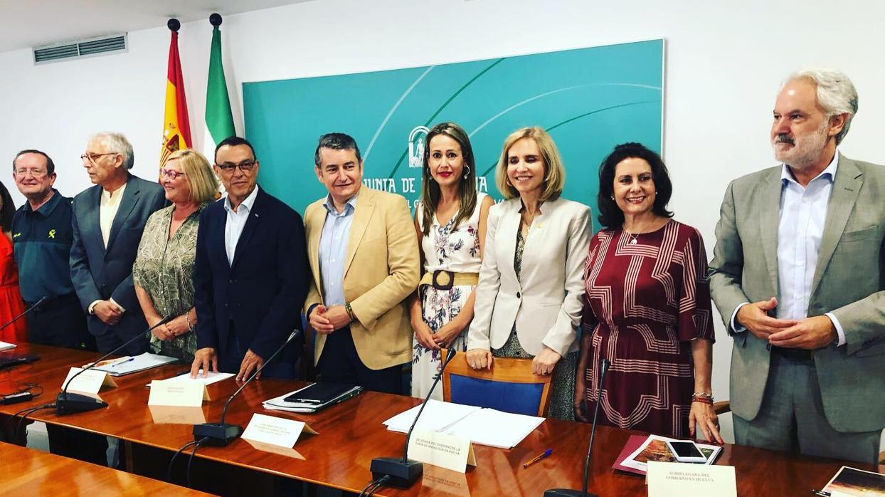 Representantes de las Administraciones Públicas y Hermandad Matriz presentan el Plan Venida