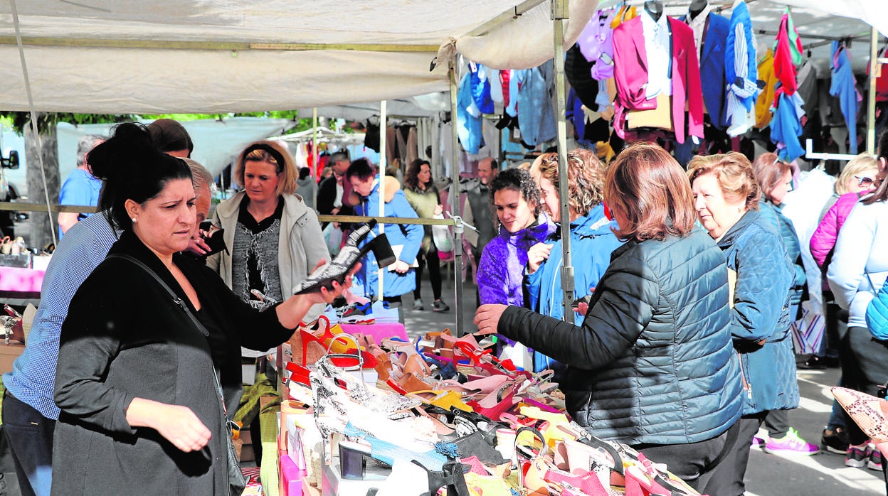 Mercadillo de los domingos de Lucena