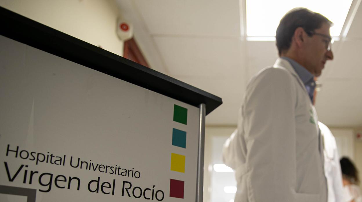 El portavoz del gabinete técnico creado por la Consejería de Salud y Familias, José Miguel Cisneros