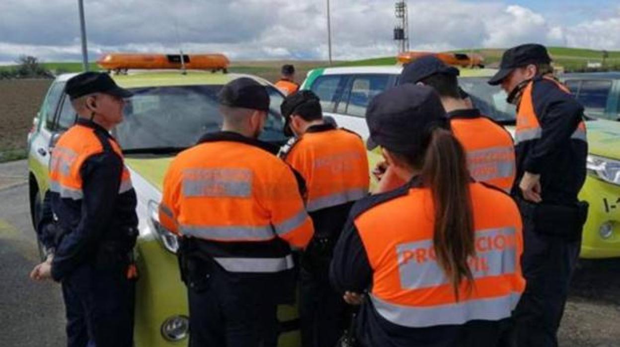 Efectivos de Protección Civil durante un servicio