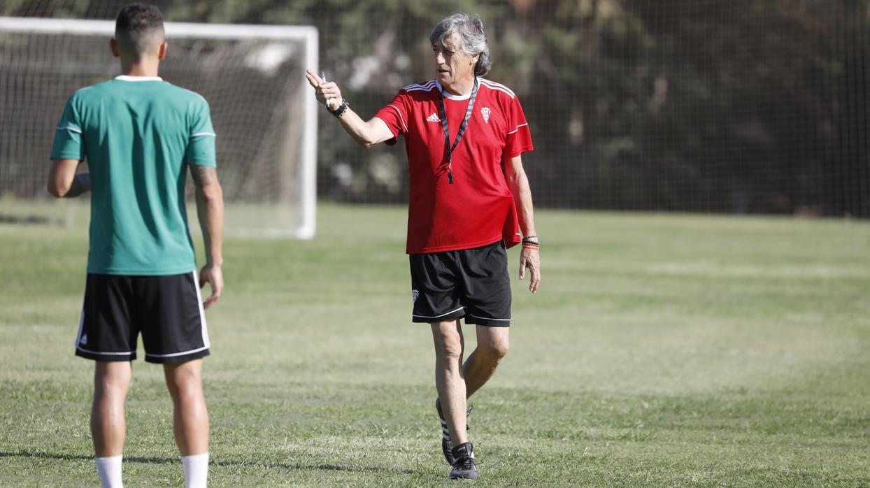 El entrenador del Córdoba CF, Enrique Martín