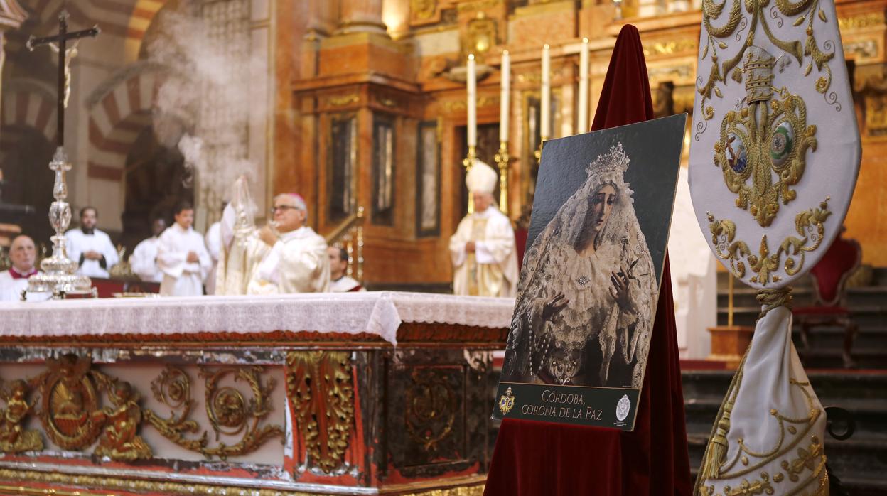 Misa de apertura del proceso de la coronación pontifica de María Santísima de la Paz y Esperanza en la Catedral de Córdoba