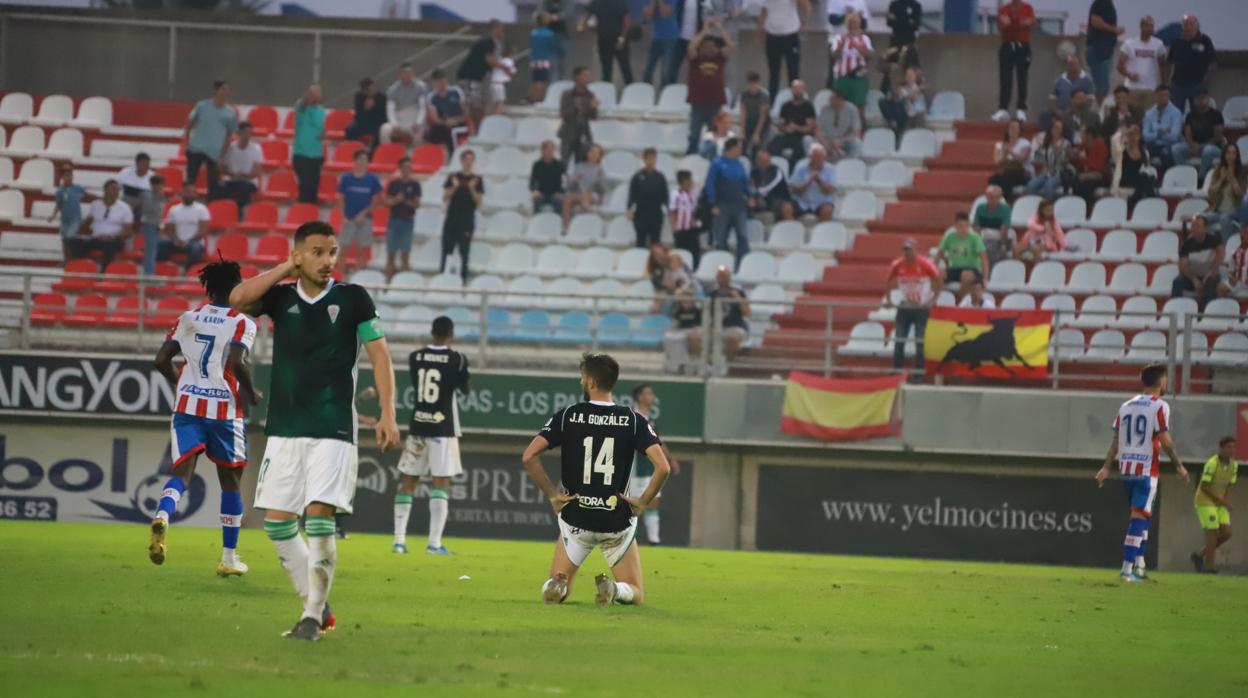 Los cordobesistas Fernández, González y Novaes lamentan el empate en Algeciras
