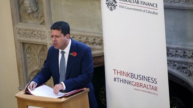 Picardo defiende en Londres que Gibraltar crecerá un 15% en los cuatro próximos años pese al Brexit