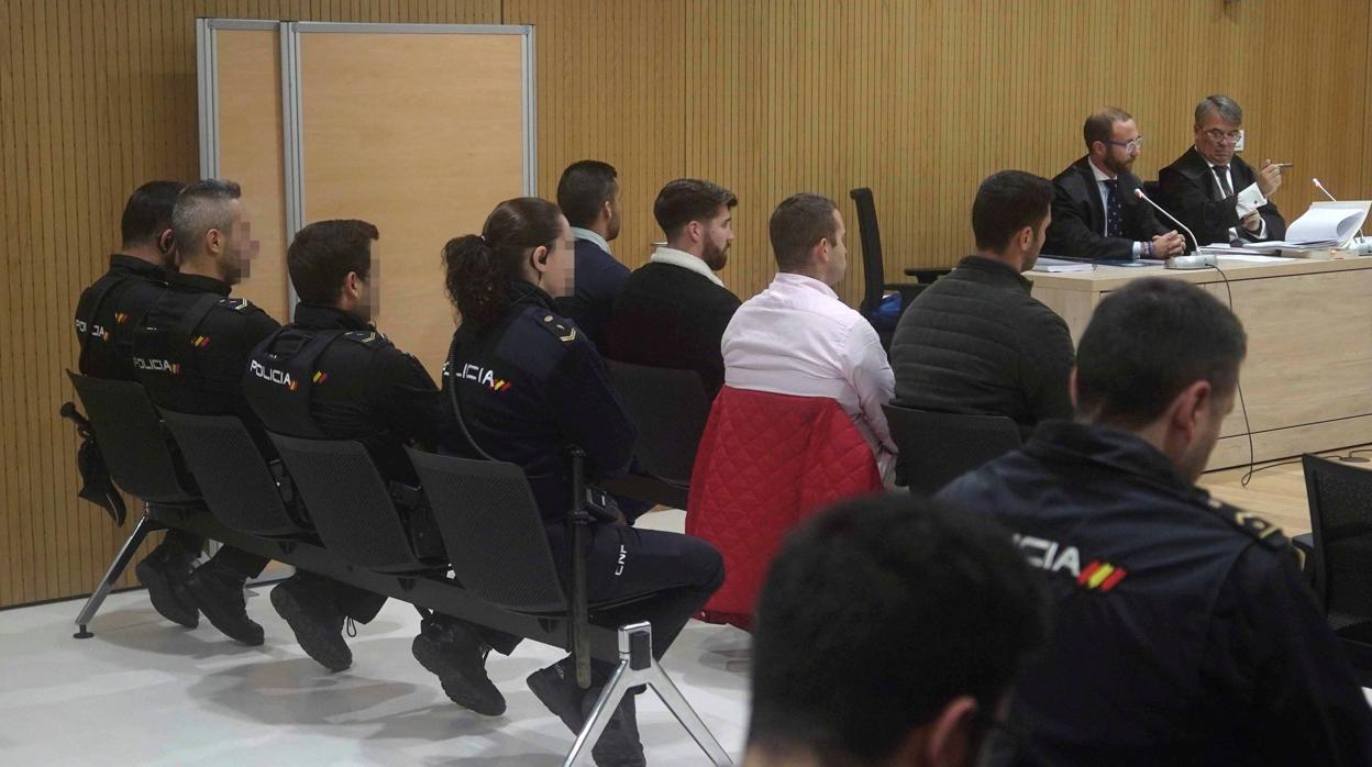 Los miembros de «La Manada», hoy en el inicio del juicio en la Ciudad de la Justicia