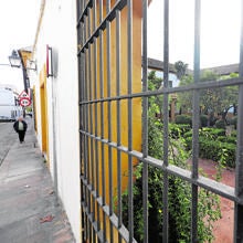 Calle Muñices: El colegio salvó al palacio