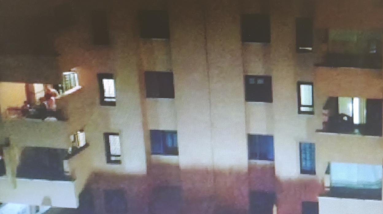 Captura de uno de los videos de aplausos en Córdoba a los profesionales sanitarios