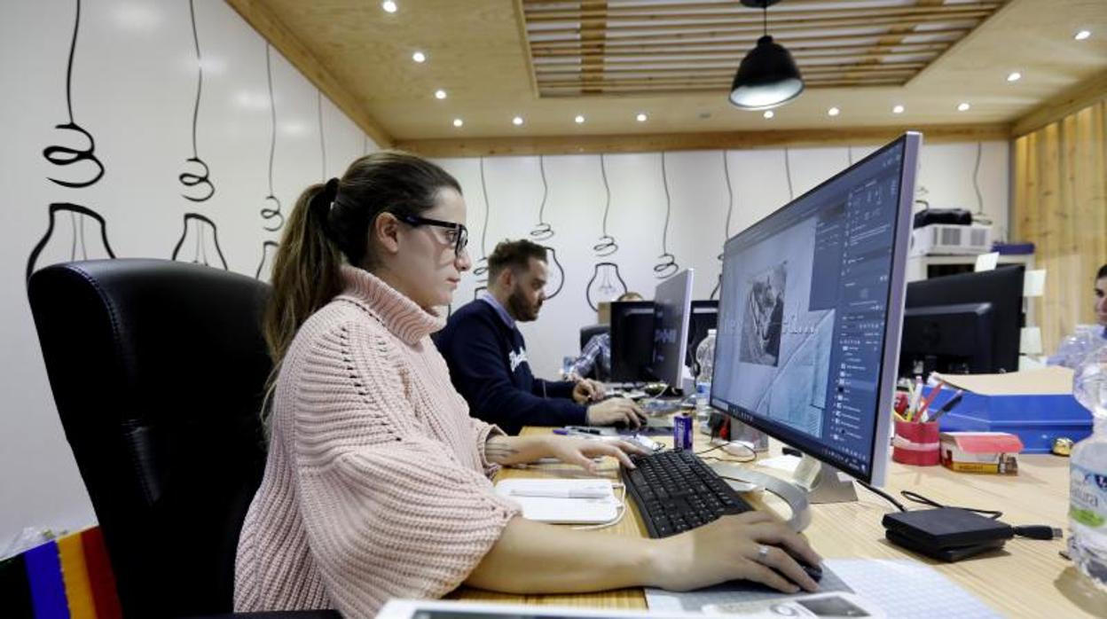 Departamento de diseño de Iluminaciones Ximénez, en Puente Genil