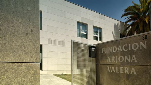 Mueren un hombre de 54 años de Priego de Córdoba y dos mujeres de una residencia de Montilla por Covid-19