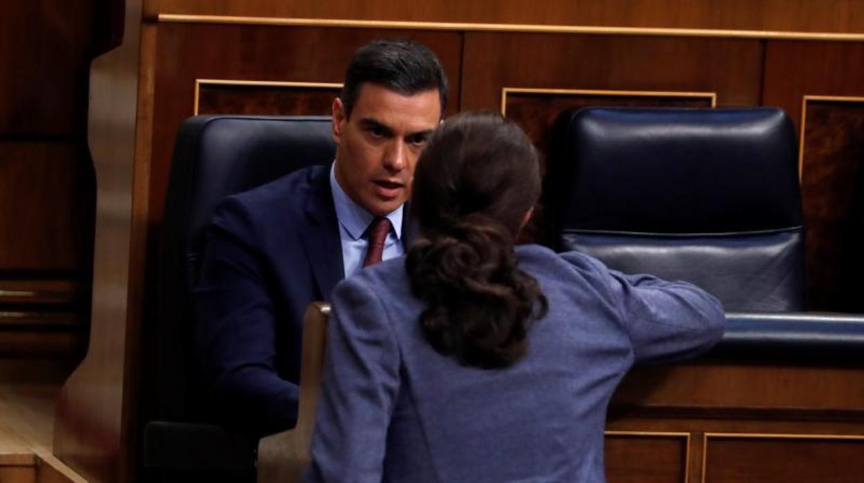 El presidente Pedro Sánchez y el vicepresidente Pablo Iglesias en el Congreso
