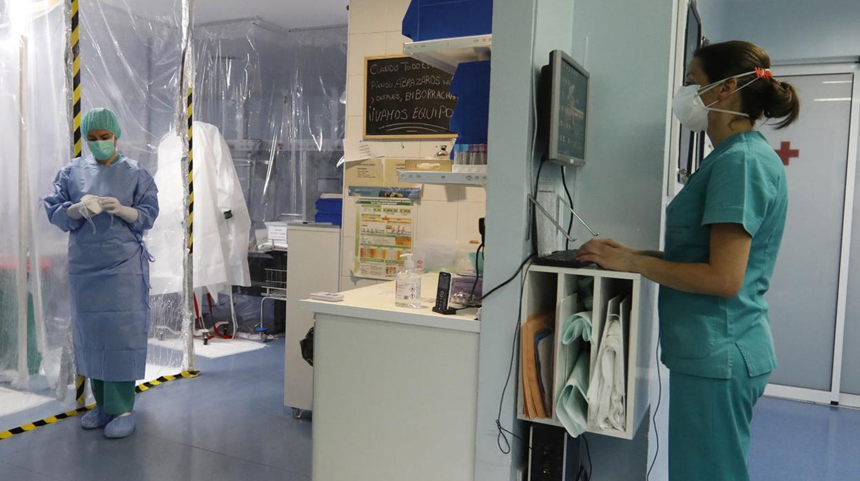 Sanitarios en un hospital de Córdoba