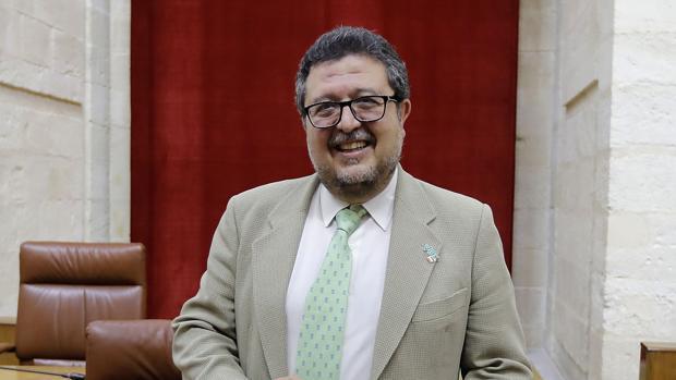 El juez Serrano y su socio «desviaron» casi medio millón de euros de una subvención, según la Fiscalía
