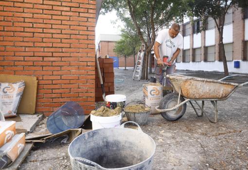 Obras de reacondicionamiento del IES Averroes para evitar contagios