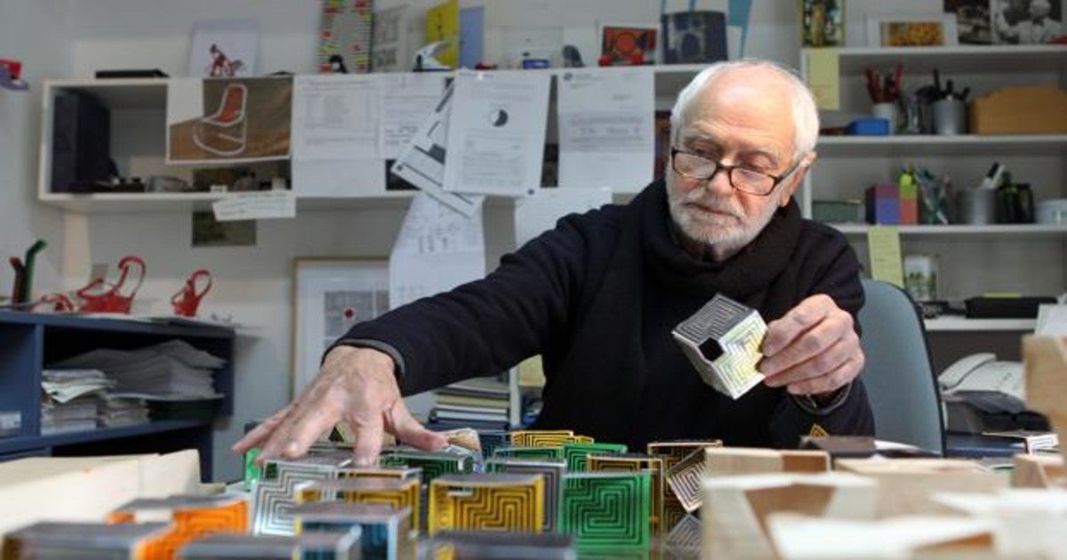 Juan Serrano, en su estudio