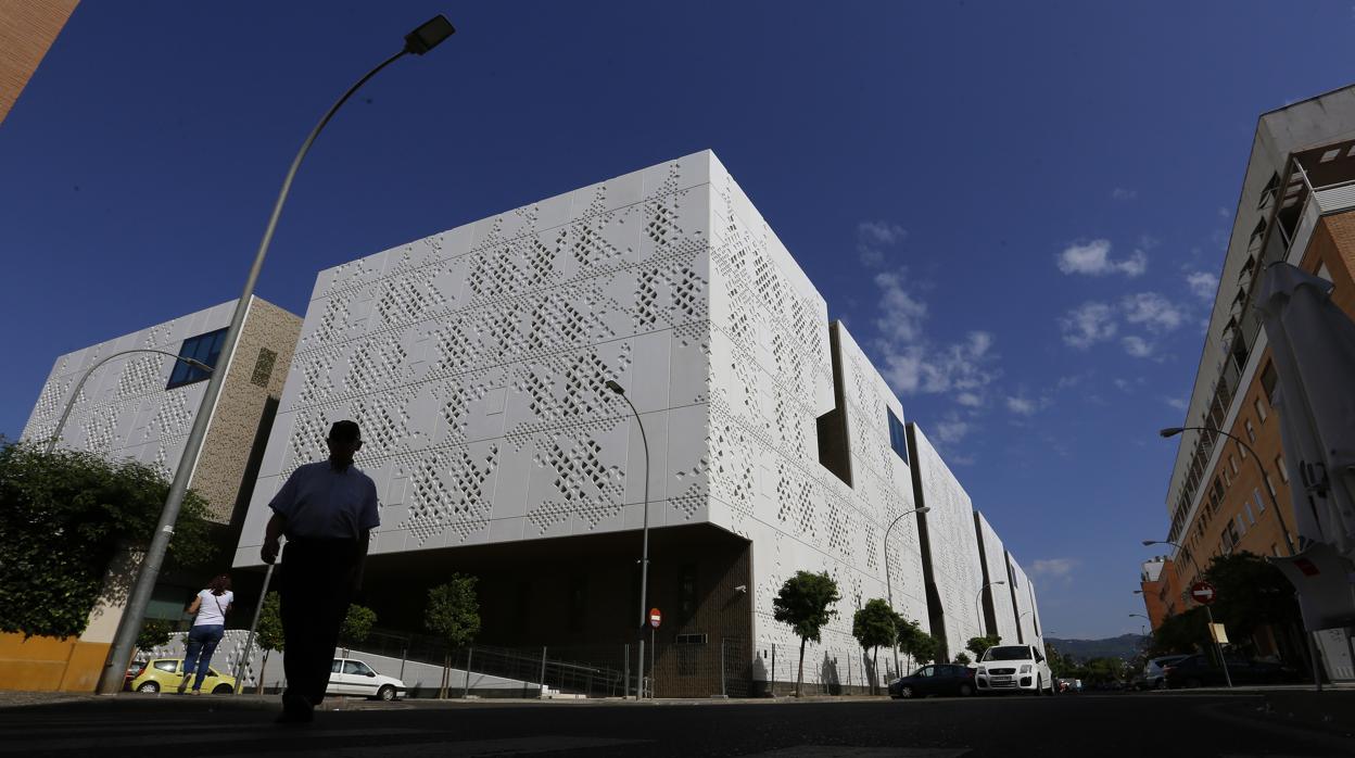 Fachada de la Ciudad de la Justicia