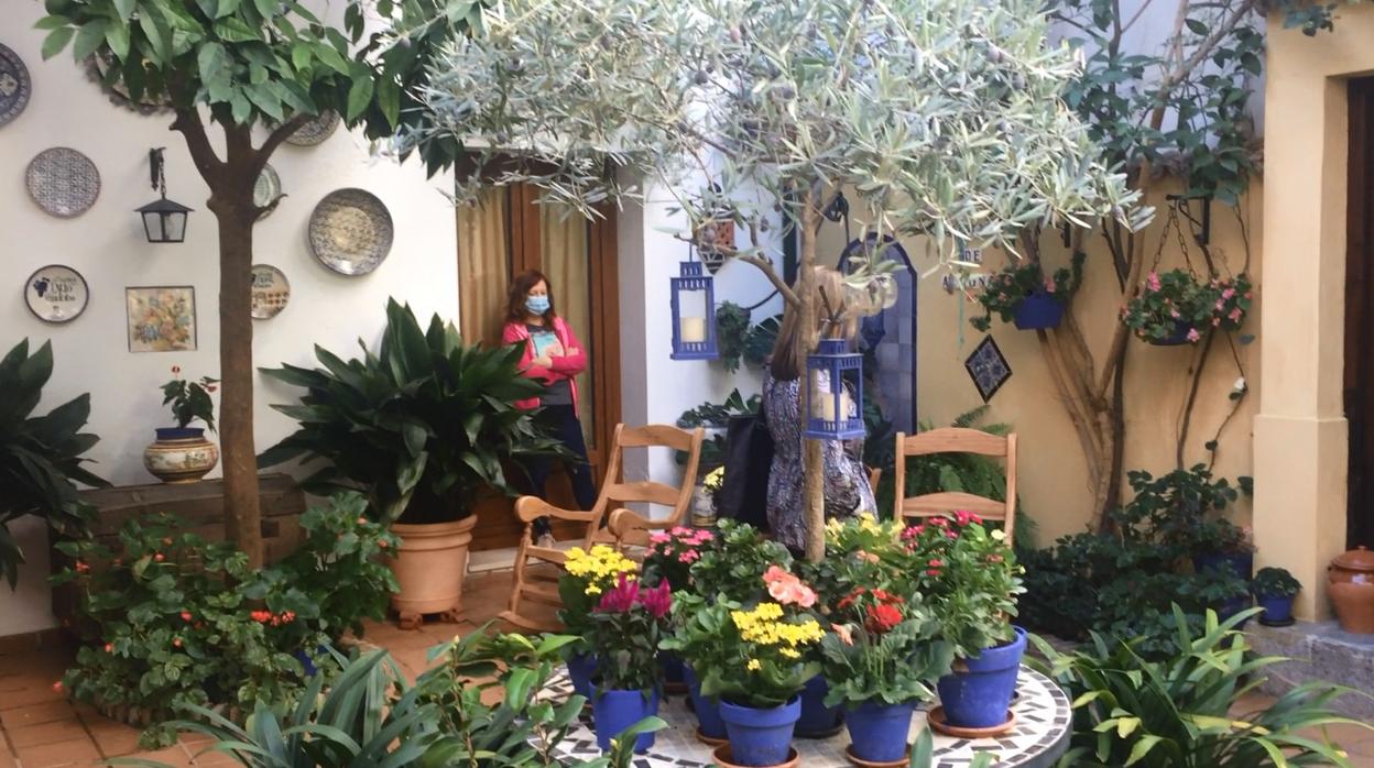 Patio de la calle Gutiérrez de los Ríos