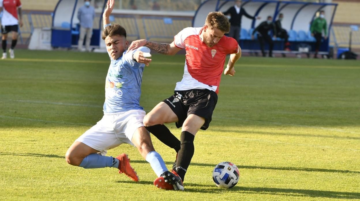 Nahuel, uno de los mejores del Córdoba este domingo en El Ejido