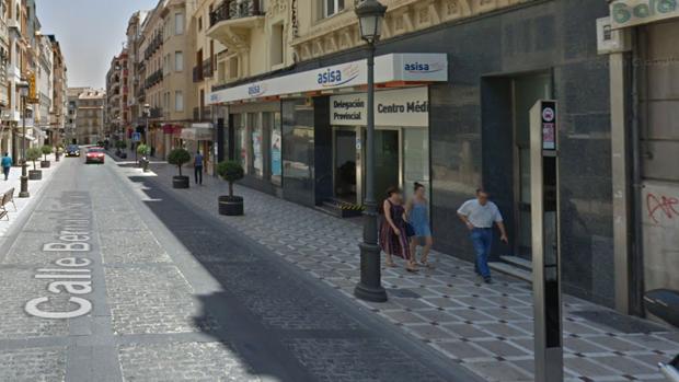 Pierde una cartera con 500 euros en Jaén y la recupera con todo el dinero