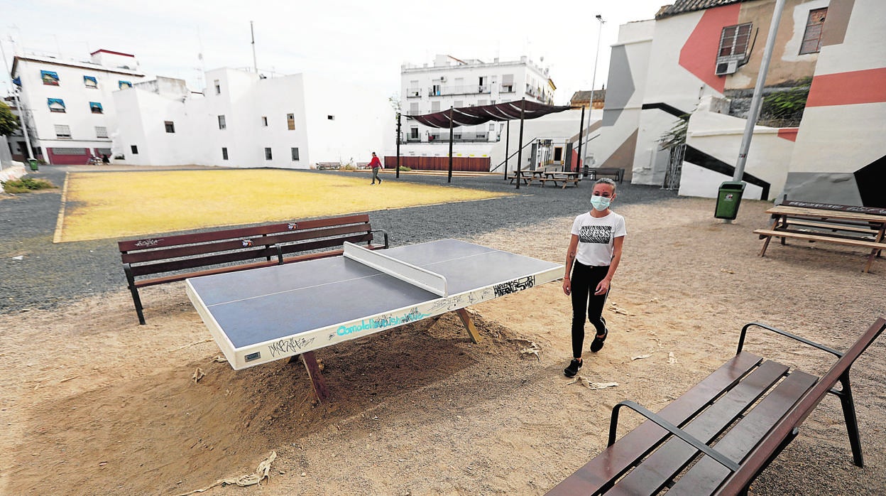 Estado actual del equipamiento urbano del solar del antiguo Cine de Andalucía