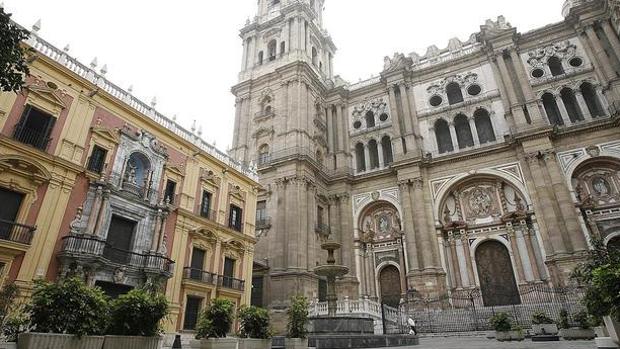 La Diócesis de Málaga se endeuda por un millón de euros para evitar un ERTE en las parroquias