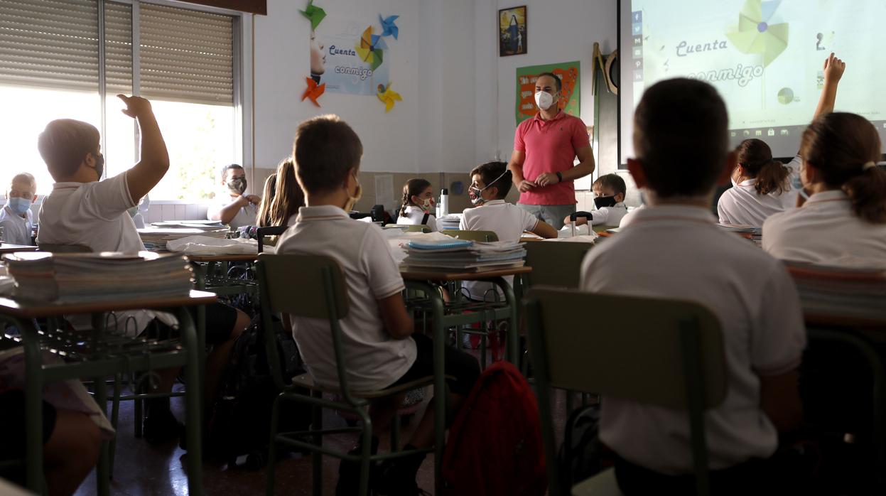 Imagen de un aula en el colegio Divina Pastora de Córdoba
