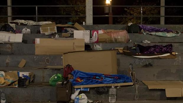 Decenas de inmigrantes duermen al raso en Jaén al reducir el albergue su aforo por el coronavirus