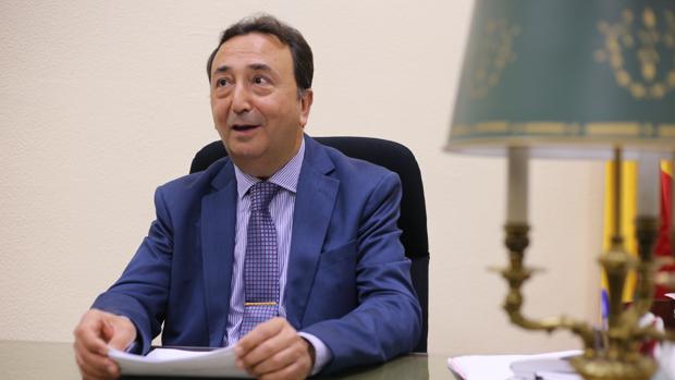 El juez Juan Antonio Calle Peña: «No me sentí presionado al juzgar el caso ERE ni recibí ninguna llamada»