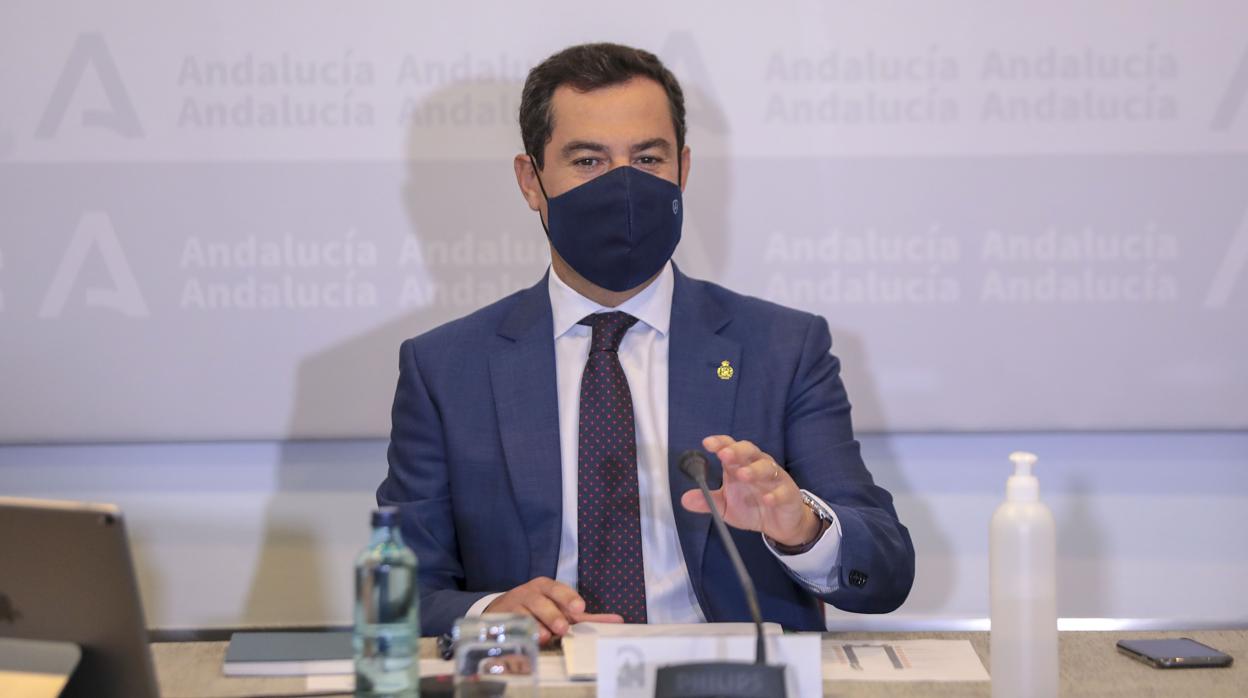 El presidente andaluz, Juanma Moreno, anuncia este domingo nuevas medidas contra el coronavirus en Andalucía