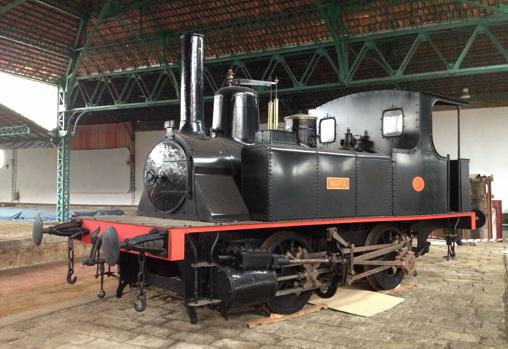 Locomotora comprada para el tren turístico que nunca funcionó