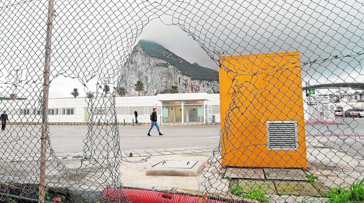 Frontera entre el Peñón de Gibraltar y La Línea de la Concepción (Cádiz), el 22 de diciembre