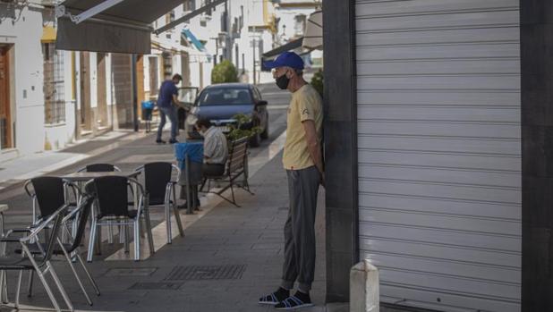 El 80 por ciento de los andaluces vive en zonas de riesgo alto de Covid-19