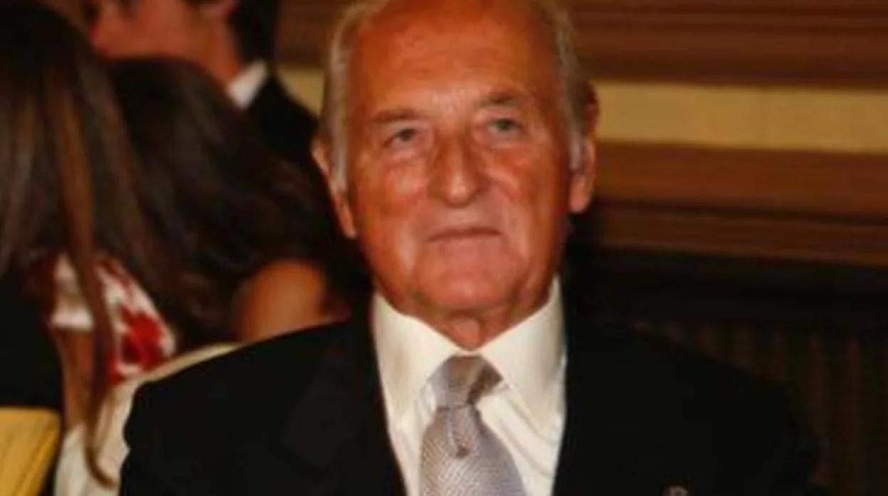 El ex presidente de la Caja Rural en Córdoba Ricardo López Crespo en un acto familiar