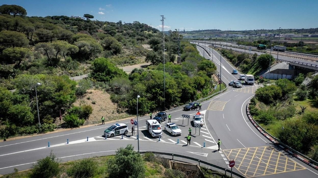 Control de la Guardia Civil en la zona de Ayamonte