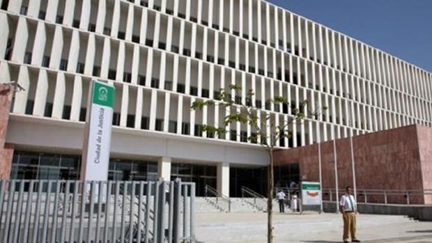Condenan a un exagente de la Guardia Civil por abusos sexuales a una menor de 10 años una década después