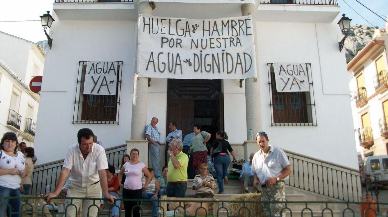 Vecinos de Valle de Abdalajis protagonizaron una huelga de hambre en 2012 en protesta por la rotura de los acuíferos