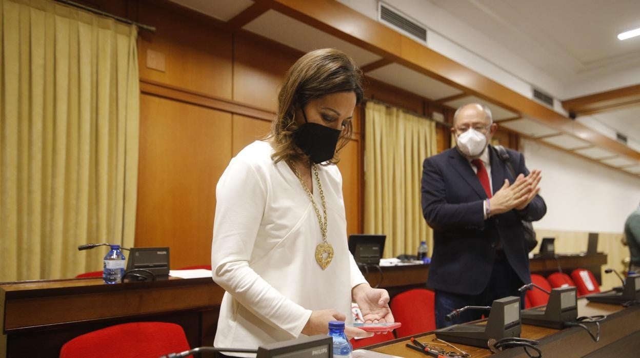 La portavoz de los socialistas, Isabel Ambrosio, hoy durante el Debate del Estado de la Ciudad