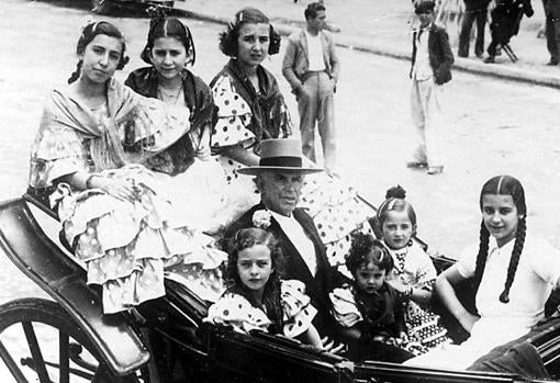 El torero con su familia en la Feria de Córdoba de 1910