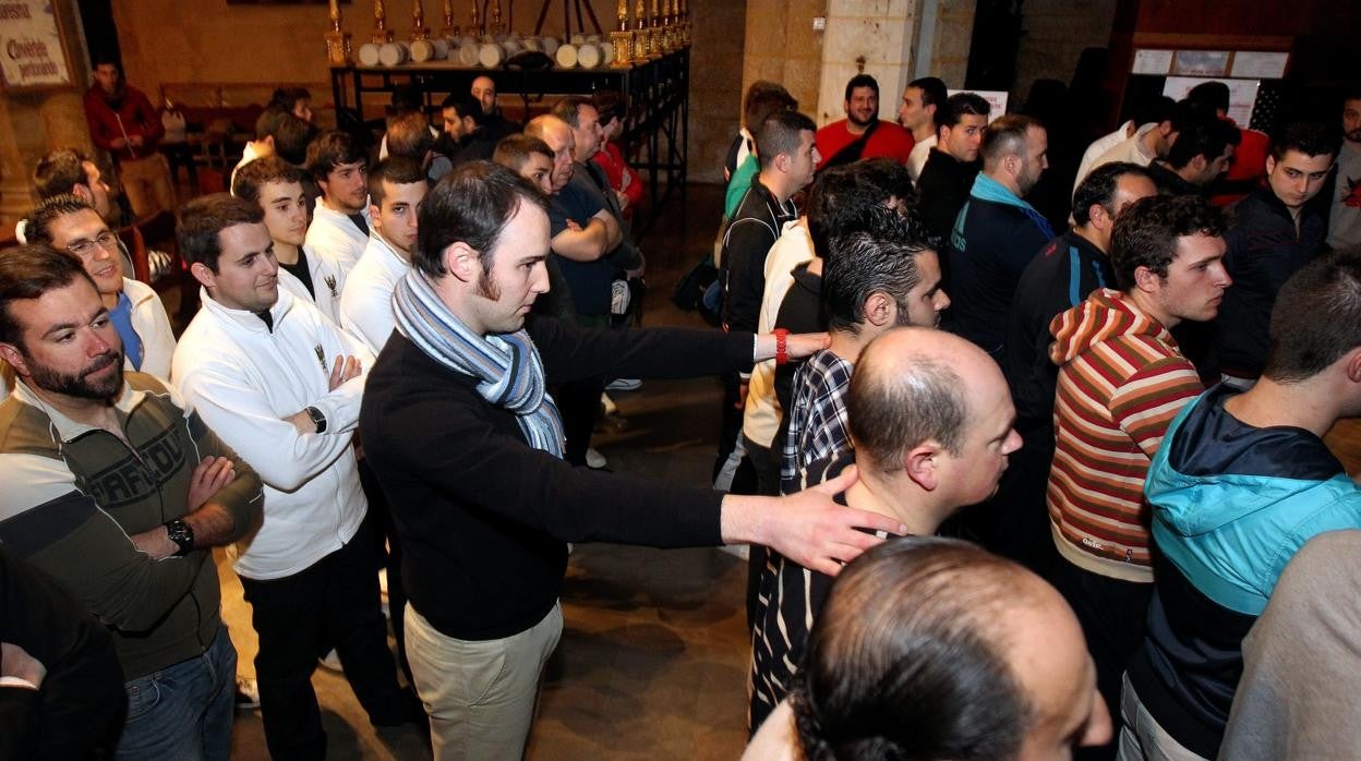 Enrique Garrido, en una igualá del paso de Nuestra Señora de las Lágrimas en su Desamparo