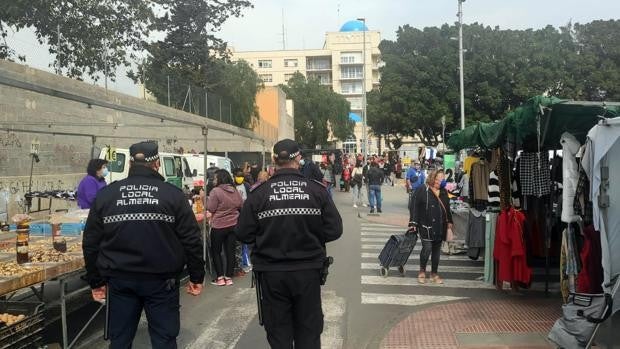 Almería no baja al nivel de alerta 2 y no podrá ampliar el horario de hostelería y comercio no esencial