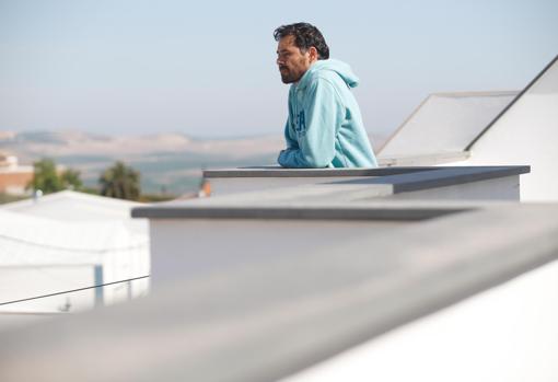 Roldán, en la terraza de su domicilio