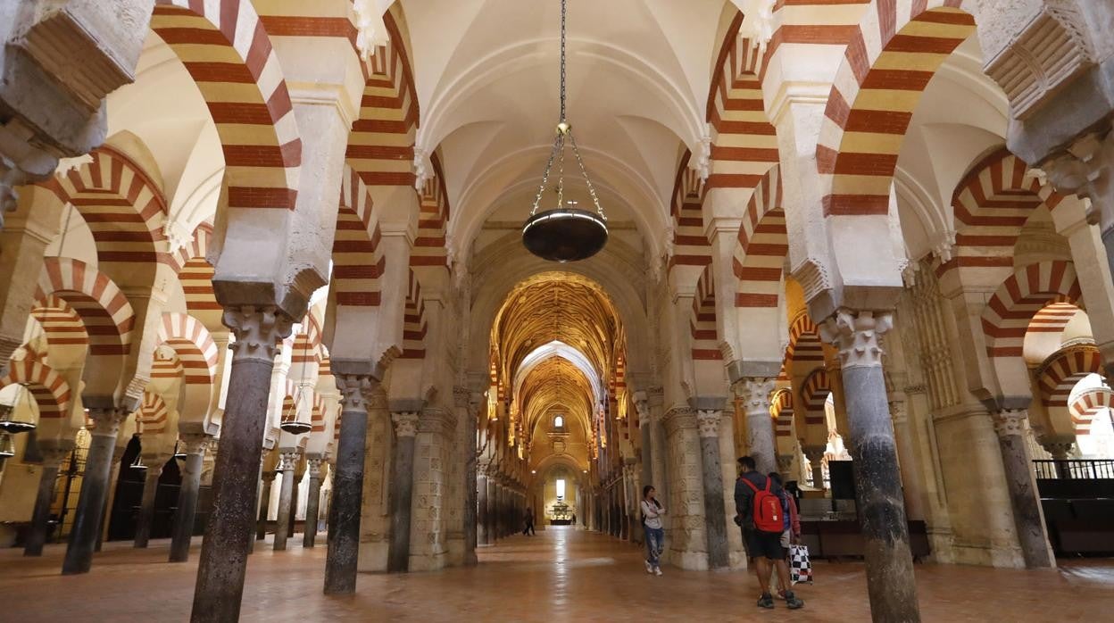 Vista del interior de la Mezquita-Catedral de Córdoba