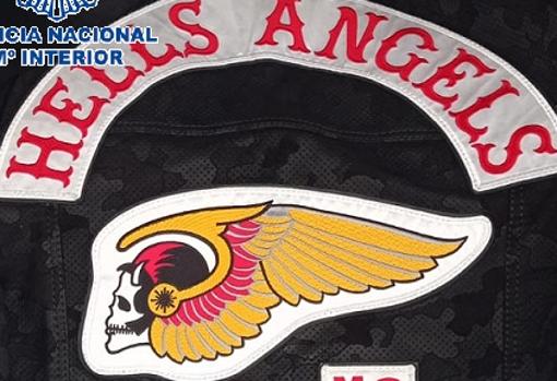 Detalle del chaleco decomisado al autor del disparo que mató al DJ en Marbella