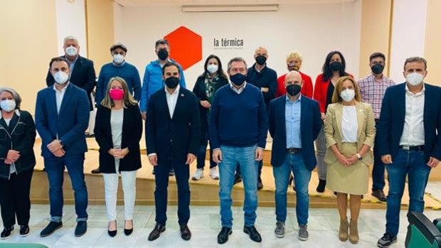 La mayoría del grupo municipal del PSOE de Málaga se alinea con Juan Espadas en un encuentro 'secreto'