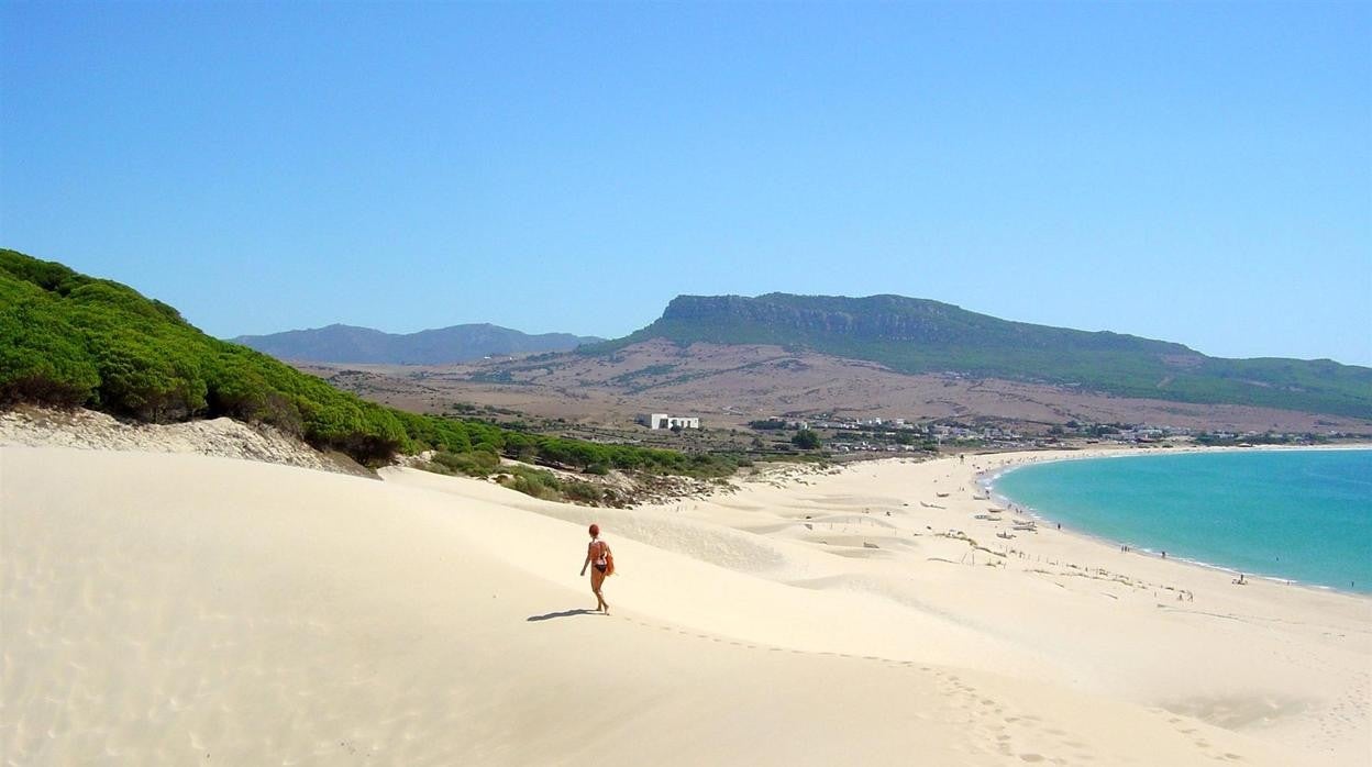 La playa de Bolonia, la gran estrella de los arenales gaditanos