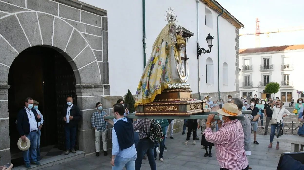 La Virgen de Luna, el año pasado por el Día de San Miguel en Villanueva de Córdoba