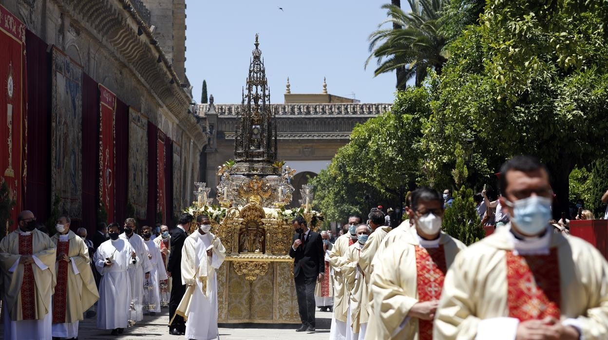 Procesión del Corpus Christi en el Patio de los Naranjos de la Mezquita-Catedral de Córdoba en 2020